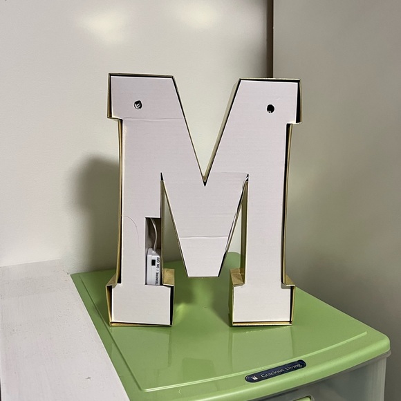Marquee Letter M - Picture 4 of 4